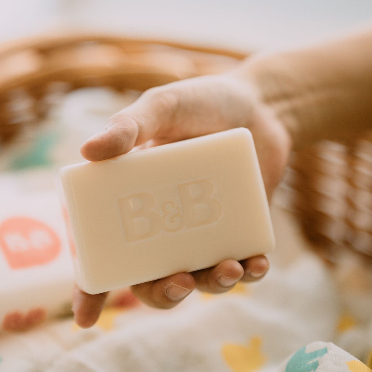 B&B LAUNDRY SOAP FOR BABY FABRIC 200G (ACACIA)