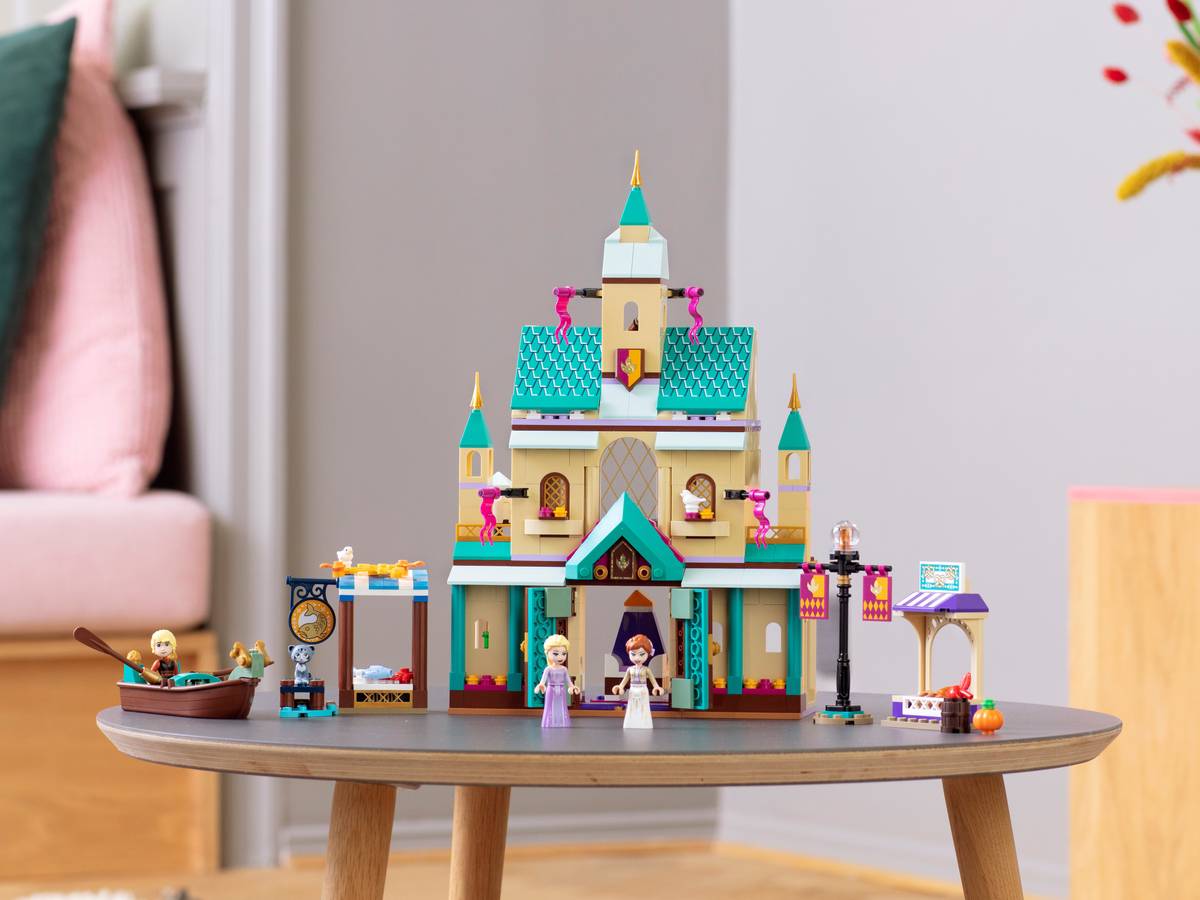 Lego Disney Arendelle Castle Village