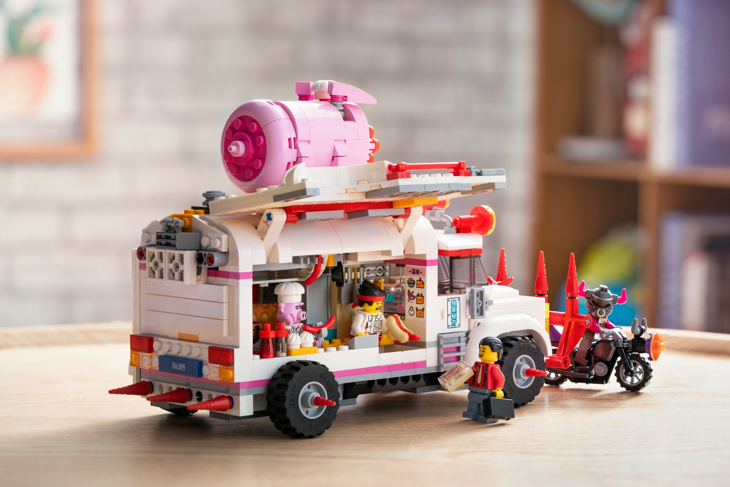 Lego Monkie Kids Pigsy's Food Truck
